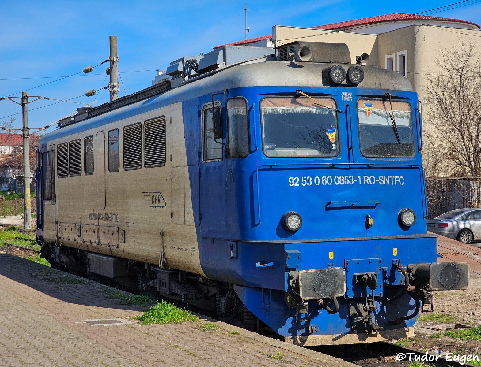 853.jpg