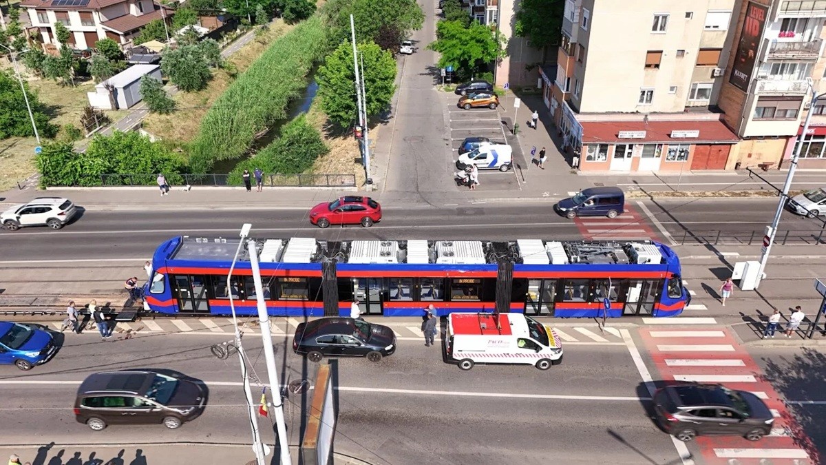 tram-pe-sine-1536x864.jpg