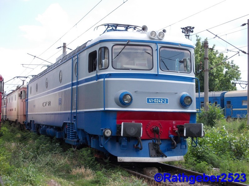 242 2.jpg