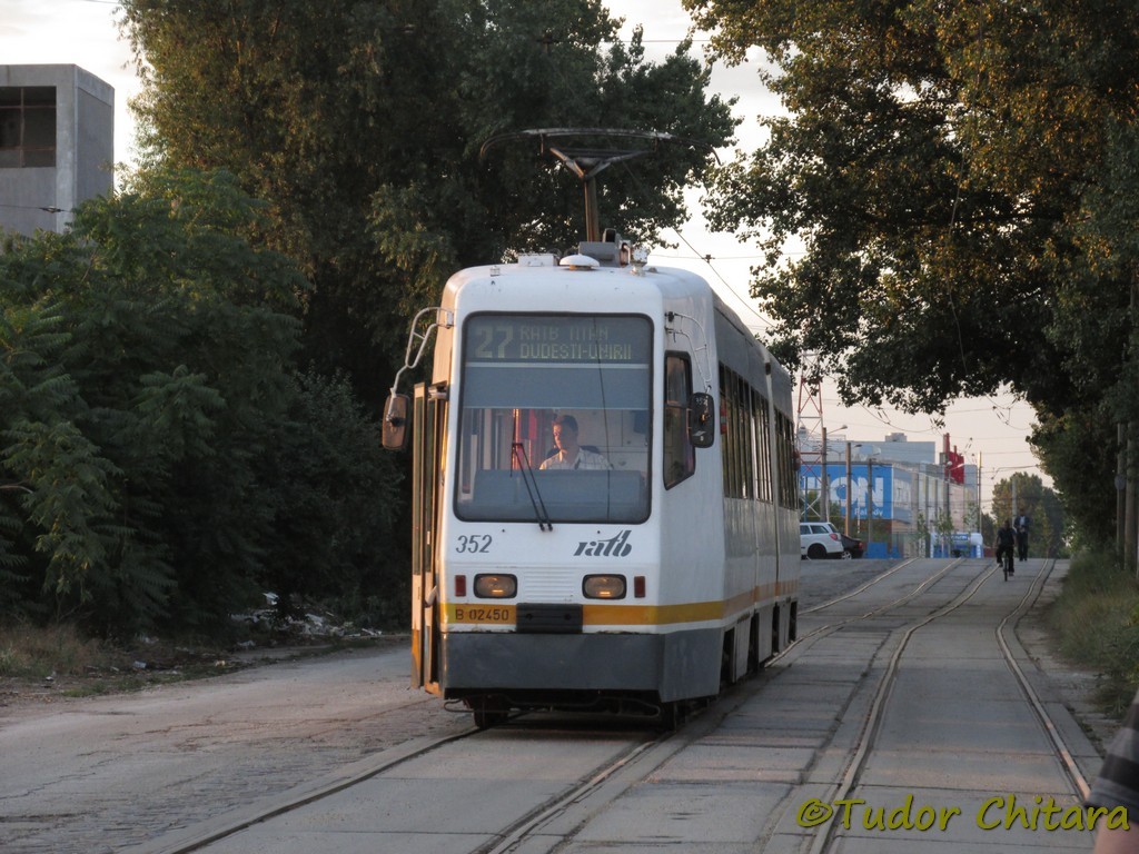 352.jpg