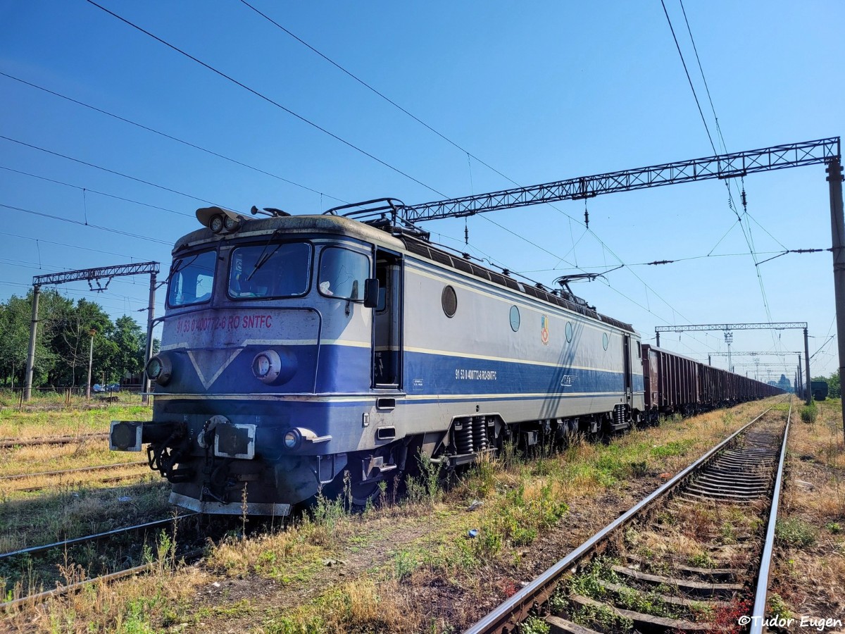 772 Unicom.jpg